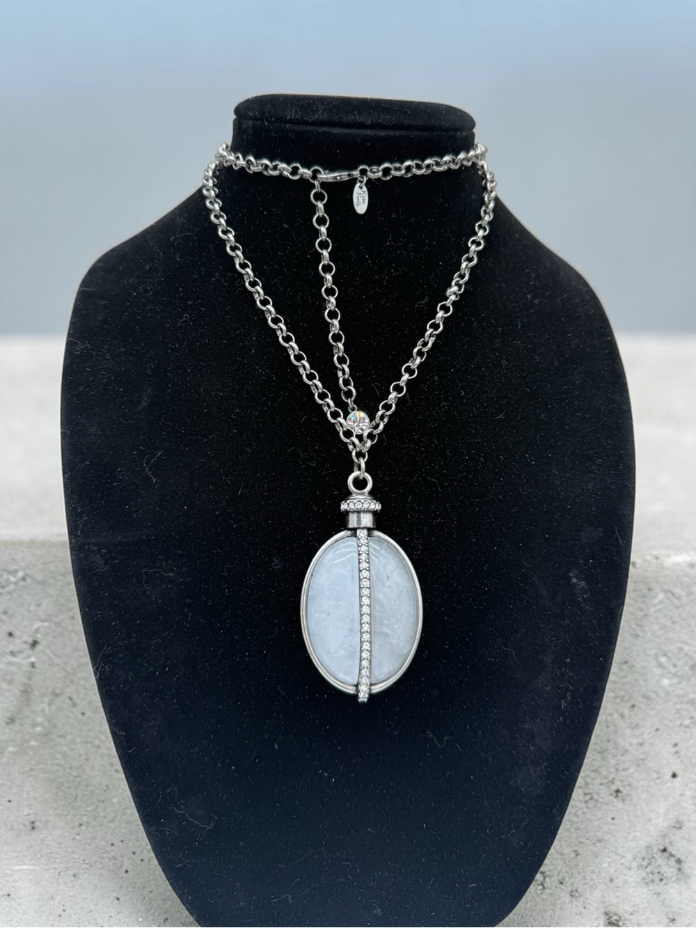 Vintage Kiam Family “Crystal Fog” Stone Pendant Statement Silver-Tone Necklace